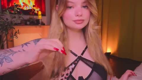 Snapshot of hottie_jane chatting on 11/07/25, 02:50 Jane online show from 11/07/25, 02:50