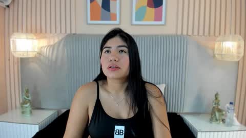Snapshot of hottie_mine_ chatting on 10/15/25, 10:59 2pm - 9pm GMT-5 online show from 10/15/25, 10:59