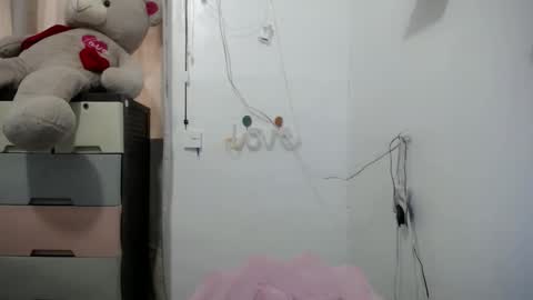 N I C A online show from 12/11/24, 07:31