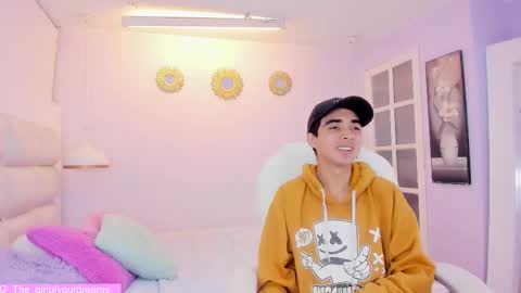 hottiie_guy online show from 11/21/25, 05:55