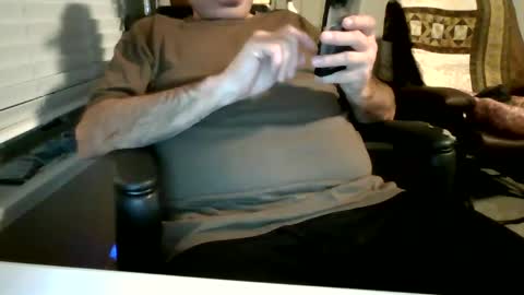 Snapshot of hottop_1981 chatting on 02/25/25, 02:47 Hottop 1981 online show from 02/25/25, 02:47