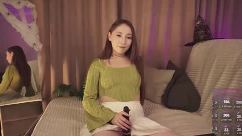 hottpeachh online show from 10/19/25, 03:56