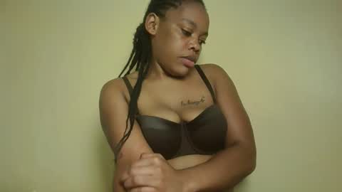 Hottykiki online show from 10/02/25, 04:41