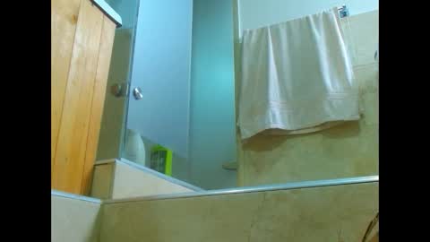Snapshot of hottymilf69xxx chatting on 01/05/25, 03:34 Mary online show from 01/05/25, 03:34