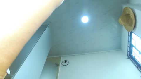 Mary online show from 11/01/25, 04:42