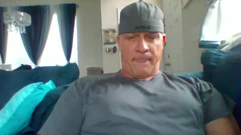 Snapshot of hotyummycock69 chatting on 09/10/25, 02:06 hotyummycock69 online show from 09/10/25, 02:06