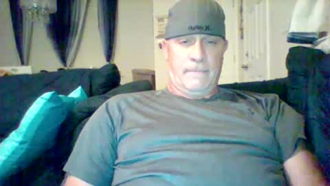 Snapshot of hotyummycock69 chatting on 09/11/25, 02:11 hotyummycock69 online show from 09/11/25, 02:11