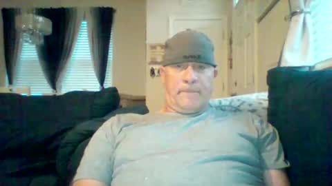 Snapshot of hotyummycock69 chatting on 10/24/25, 11:28 hotyummycock69 online show from 10/24/25, 11:28