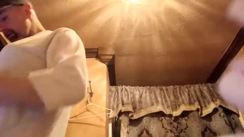 houndmefromhell online show from 02/20/25, 09:11