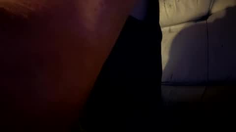 Snapshot of howbowdadareboy33 chatting on 10/14/25, 08:04 ask me online show from 10/14/25, 08:04