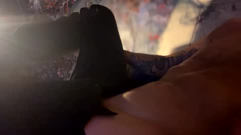 Snapshot of howbowdadareboy33 chatting on 10/15/25, 08:47 ask me online show from 10/15/25, 08:47