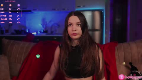 Mia online show from 11/16/25, 05:29