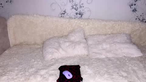 Snapshot of hranitel228 chatting on 11/01/25, 03:25 SamNelly online show from 11/01/25, 03:25