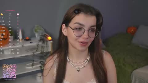 Diane online show from 10/23/25, 07:12