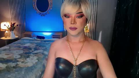 Christine online show from 10/25/25, 01:24