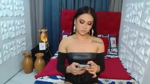 Snapshot of hugeiscomingtoyou chatting on 12/11/24, 01:58 bigcock ashley DONT FORGET FALLOW ME AND THUMBS UP online show from 12/11/24, 01:58