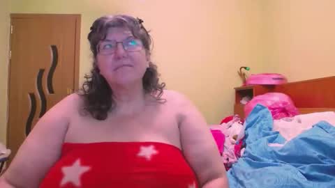 HugeTitsXXX online show from 10/14/25, 12:11