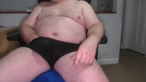 Snapshot of huggie_bear69 chatting on 02/18/25, 11:30 Huggie Bear online show from 02/18/25, 11:30