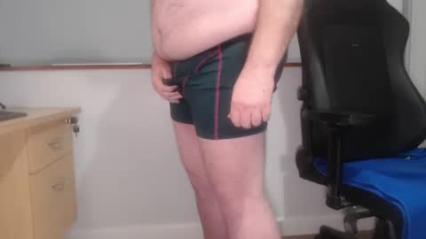 Snapshot of huggie_bear69 chatting on 03/06/25, 05:33 Huggie Bear online show from 03/06/25, 05:33