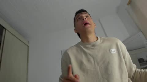 Hugo online show from 12/29/24, 06:49