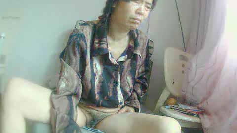 hujiajia520321431 online show from 10/18/25, 06:05