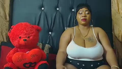 humongoustitss500929 online show from 10/04/25, 04:27