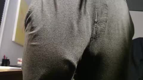 Big uncut cock dripping online show from 10/12/25, 09:03