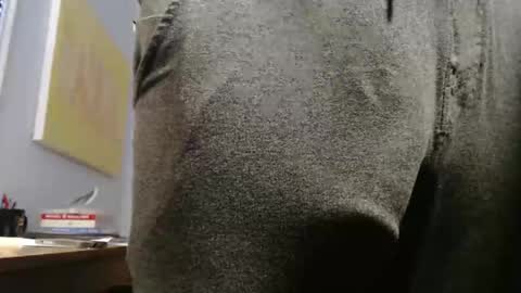 Big uncut cock dripping online show from 10/13/25, 01:11