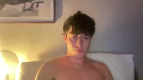 Snapshot of hungc0llegejock chatting on 10/07/25, 01:47 hungc0llegejock online show from 10/07/25, 01:47