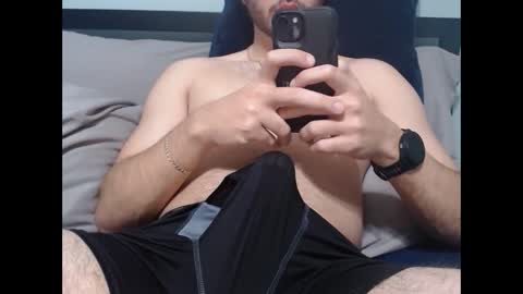Snapshot of hungchungus420 chatting on 01/31/25, 02:48 HungChungus420 online show from 01/31/25, 02:48