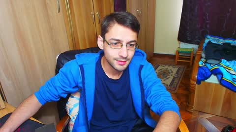 Snapshot of hungeddy chatting on 12/02/24, 07:58 Eddy online show from 12/02/24, 07:58