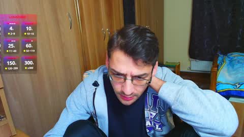 Snapshot of hungeddy chatting on 12/06/24, 02:38 Eddy online show from 12/06/24, 02:38