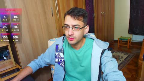 Snapshot of hungeddy chatting on 12/12/24, 10:45 Eddy online show from 12/12/24, 10:45