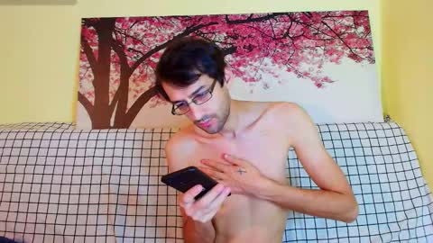 Snapshot of hungeddy chatting on 09/11/25, 06:30 Eddy online show from 09/11/25, 06:30