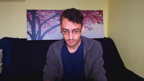 Snapshot of hungeddy chatting on 10/03/25, 05:04 Eddy online show from 10/03/25, 05:04