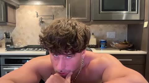 hungkingg22 online show from 10/14/25, 04:52