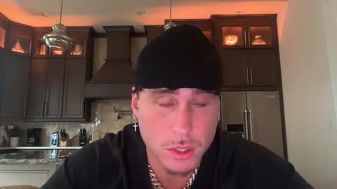 hungkingg22 online show from 10/22/25, 06:07