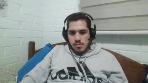 Snapshot of hungweeb chatting on 12/07/24, 02:31 Rod online show from 12/07/24, 02:31