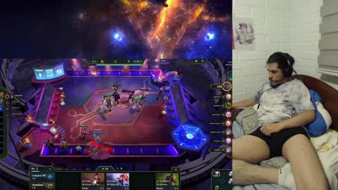 Snapshot of hungweeb chatting on 12/10/24, 04:13 Rod online show from 12/10/24, 04:13
