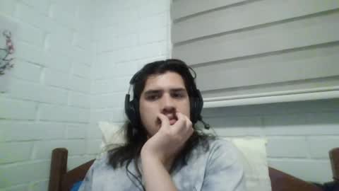 Snapshot of hungweeb chatting on 12/14/24, 05:51 Rod online show from 12/14/24, 05:51