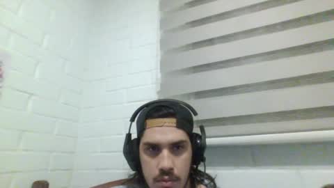 Snapshot of hungweeb chatting on 12/16/24, 01:31 Rod online show from 12/16/24, 01:31