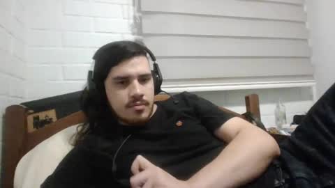 Snapshot of hungweeb chatting on 01/20/25, 01:28 Rod online show from 01/20/25, 01:28