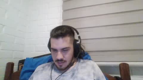 Snapshot of hungweeb chatting on 01/21/25, 03:15 Rod online show from 01/21/25, 03:15