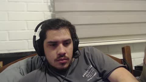 Snapshot of hungweeb chatting on 10/13/25, 01:16 Rod online show from 10/13/25, 01:16
