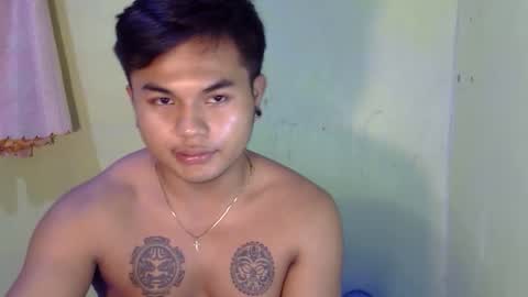 Snapshot of hunkyzeus chatting on 10/25/25, 10:45 hunkyzeus online show from 10/25/25, 10:45