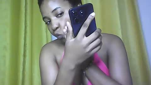 Snapshot of hunsweetpie chatting on 09/27/25, 02:44 hunsweetpie online show from 09/27/25, 02:44
