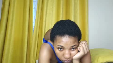 Snapshot of hunsweetpie chatting on 10/17/25, 02:52 hunsweetpie online show from 10/17/25, 02:52