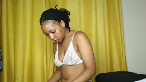 Snapshot of hunsweetpie chatting on 11/09/25, 03:38 hunsweetpie online show from 11/09/25, 03:38