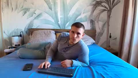 Hunter Bridges online show from 11/07/25, 11:10