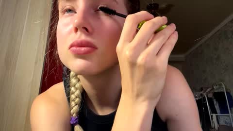 Gloria online show from 11/23/25, 12:38